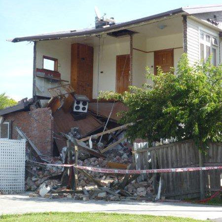 Hummingly About Us 3